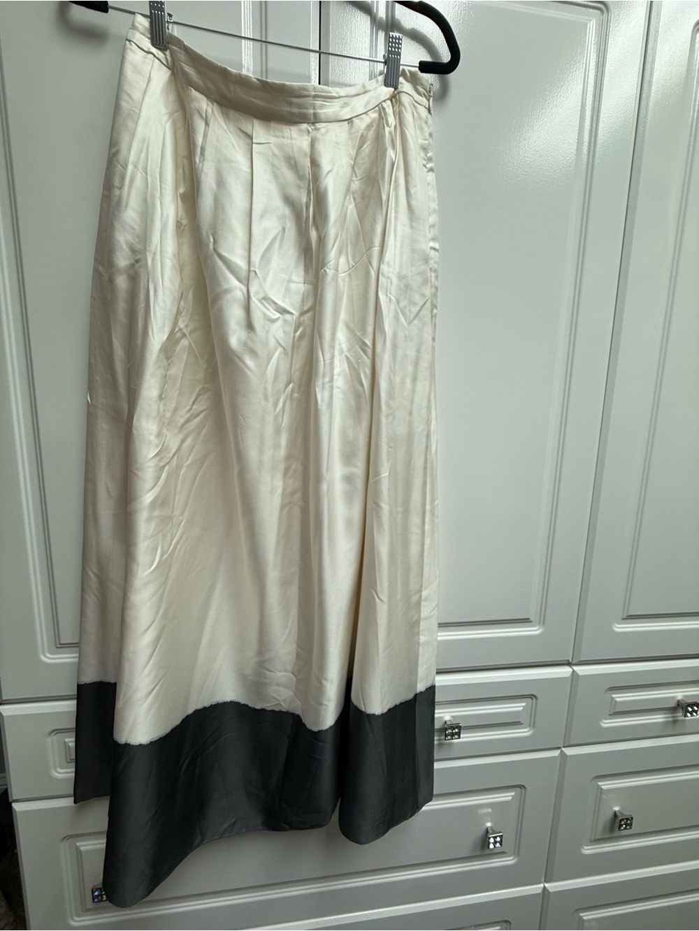 Heritage Bannana Republic Silk Cream and Grey Two-Tone Maxi Skirt